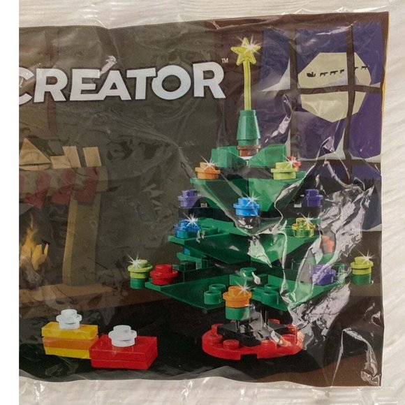 LEGO Creator 30576 Christmas Holiday Tree 70pc. - Picture 3 of 6